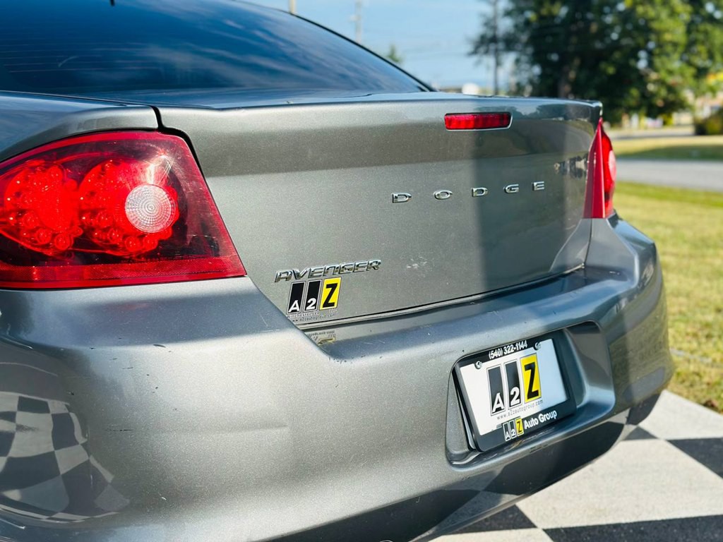 2013 Dodge Avenger Image 12