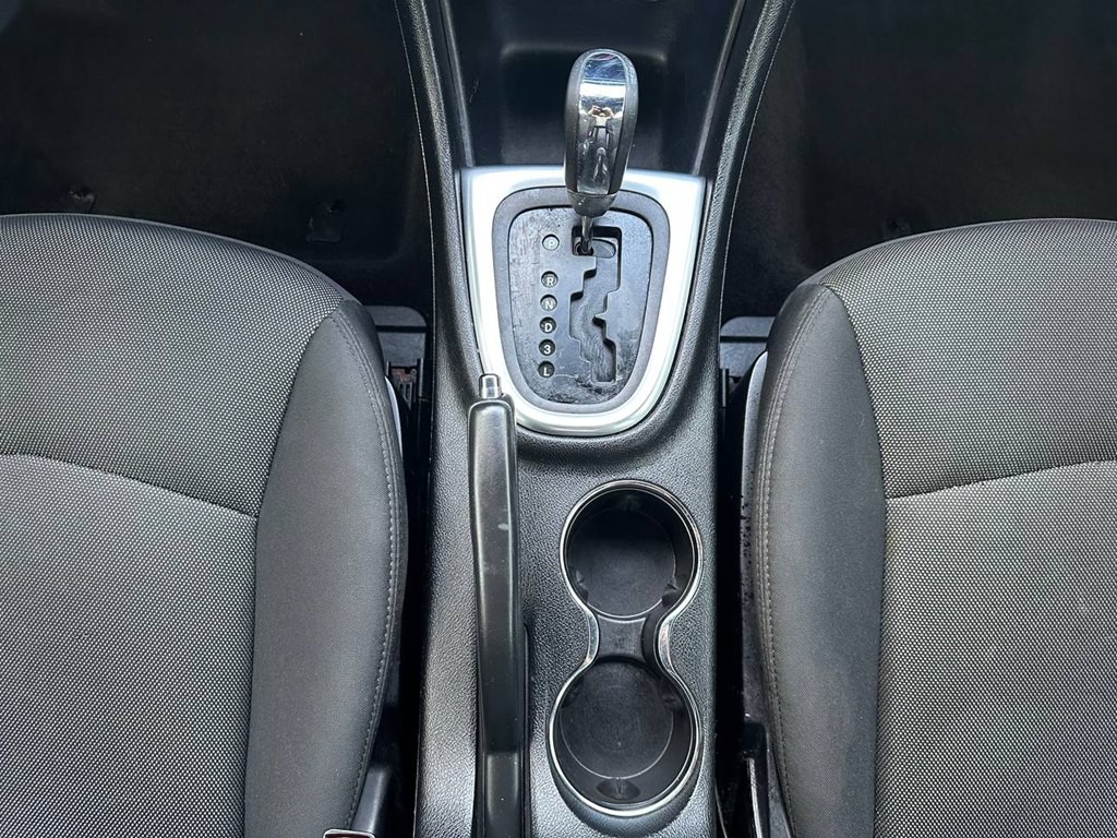 2013 Dodge Avenger Image 25