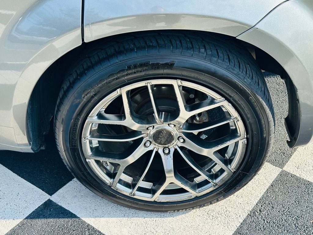 2013 Dodge Avenger Image 36