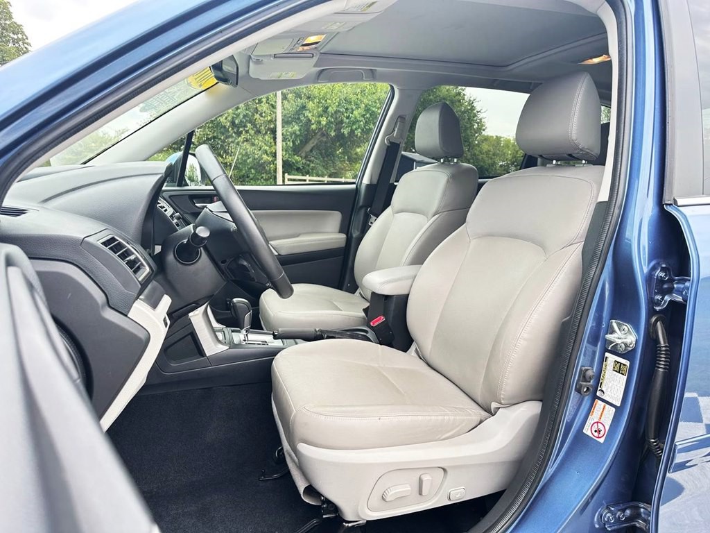 2016 Subaru Forester Image 16