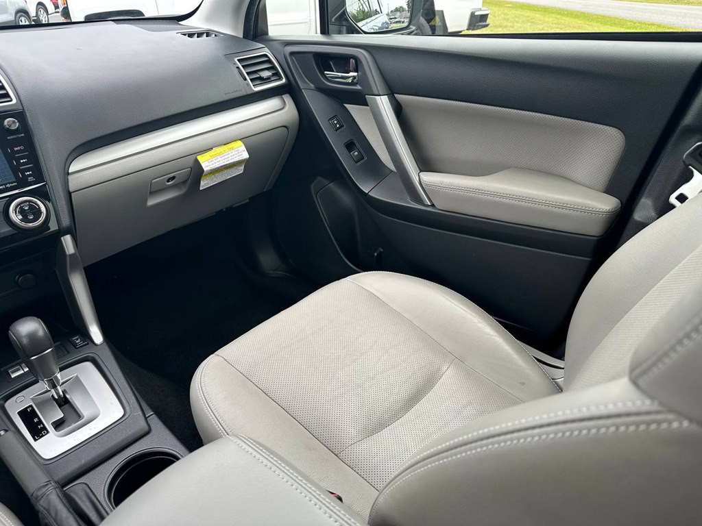 2016 Subaru Forester Image 32