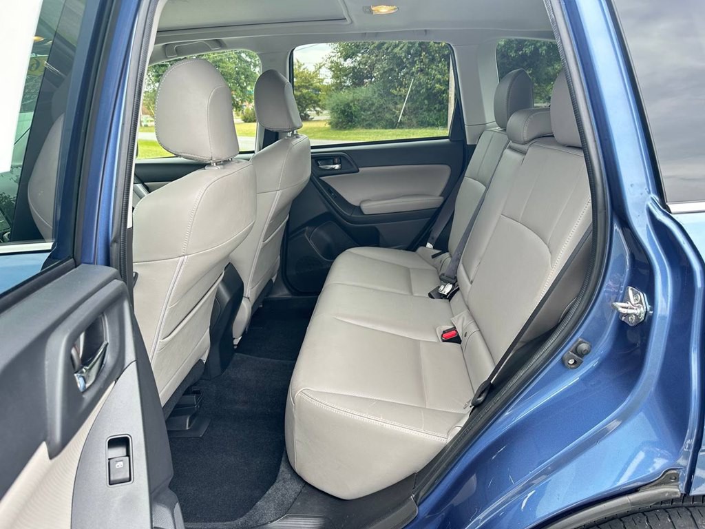 2016 Subaru Forester Image 35