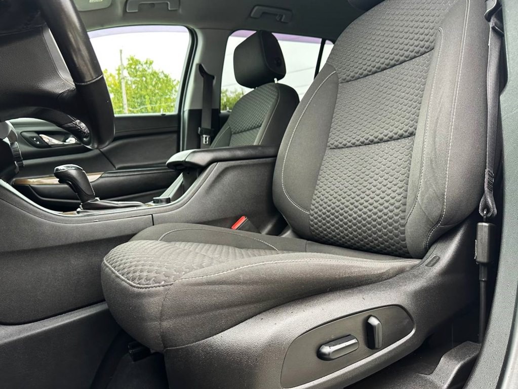 2019 GMC Acadia Image 17
