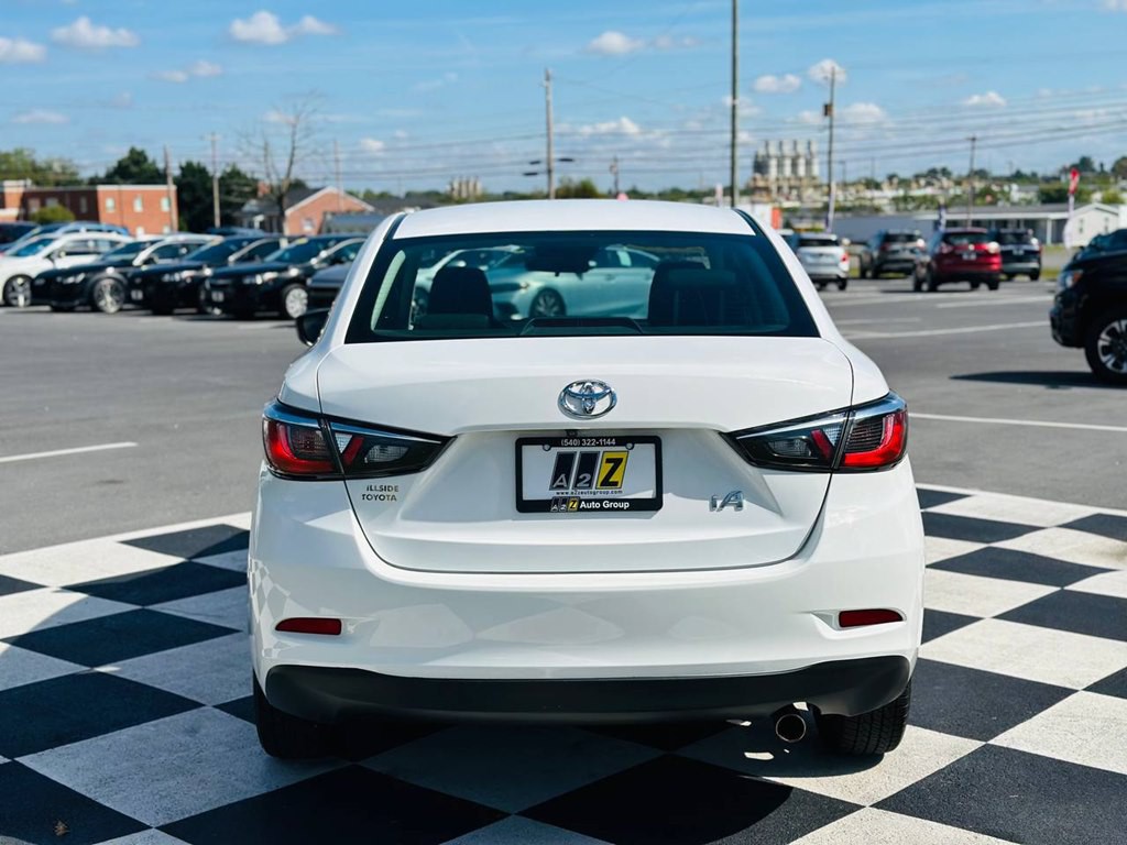 2018 Toyota Yaris Image 6