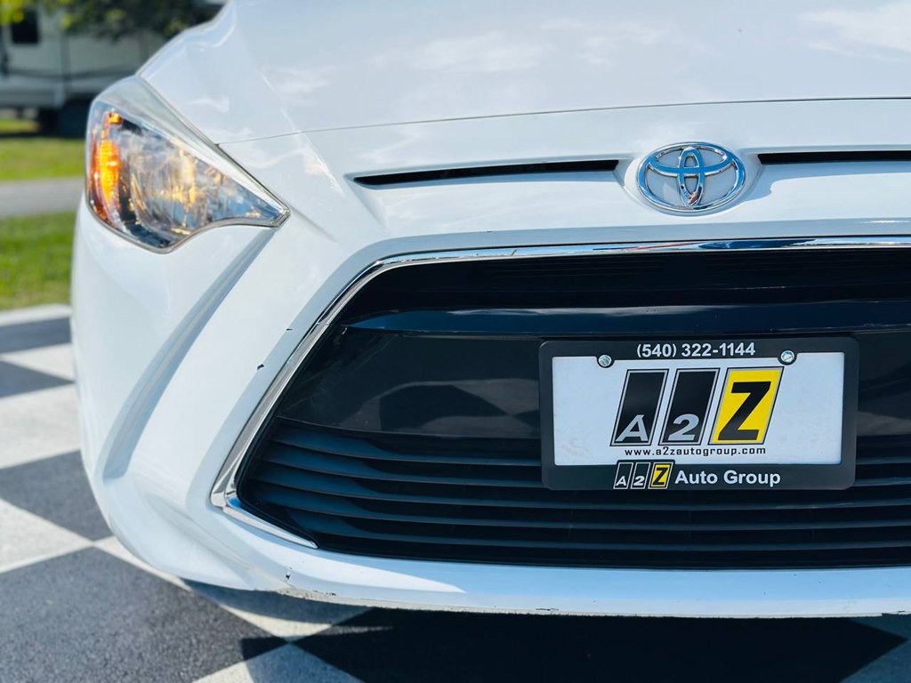 2018 Toyota Yaris Image 11