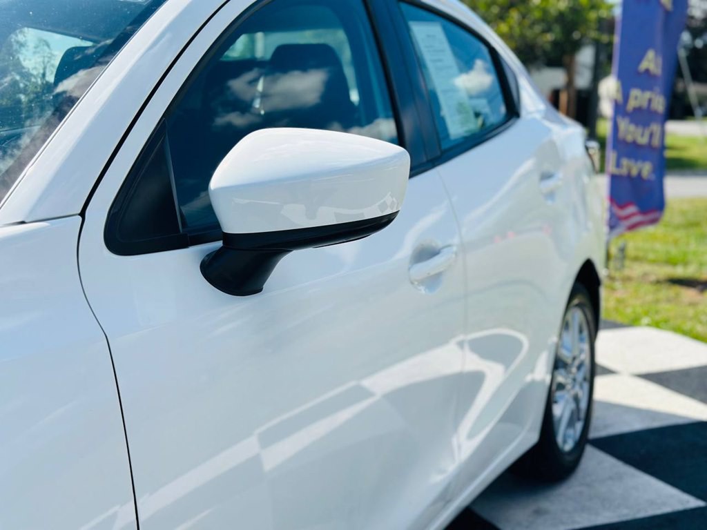 2018 Toyota Yaris Image 12