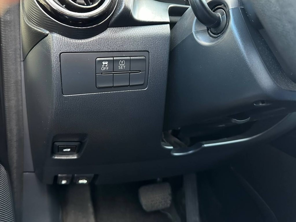 2018 Toyota Yaris Image 30