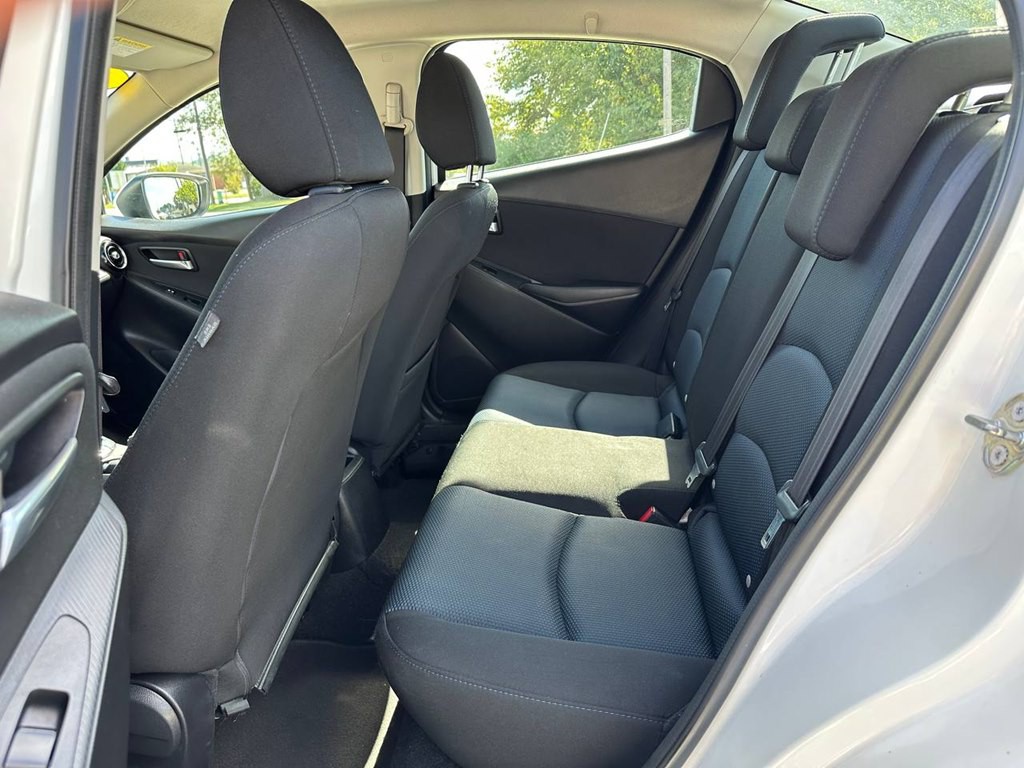 2018 Toyota Yaris Image 32