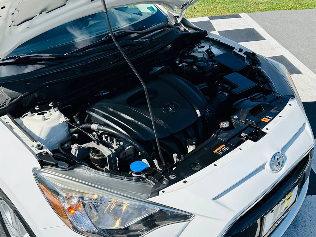 2018 Toyota Yaris Image 38