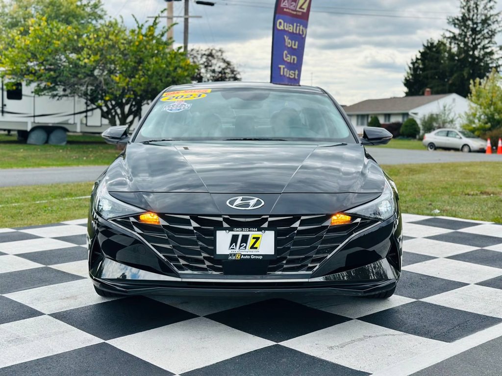 2023 Hyundai Elantra Image 3