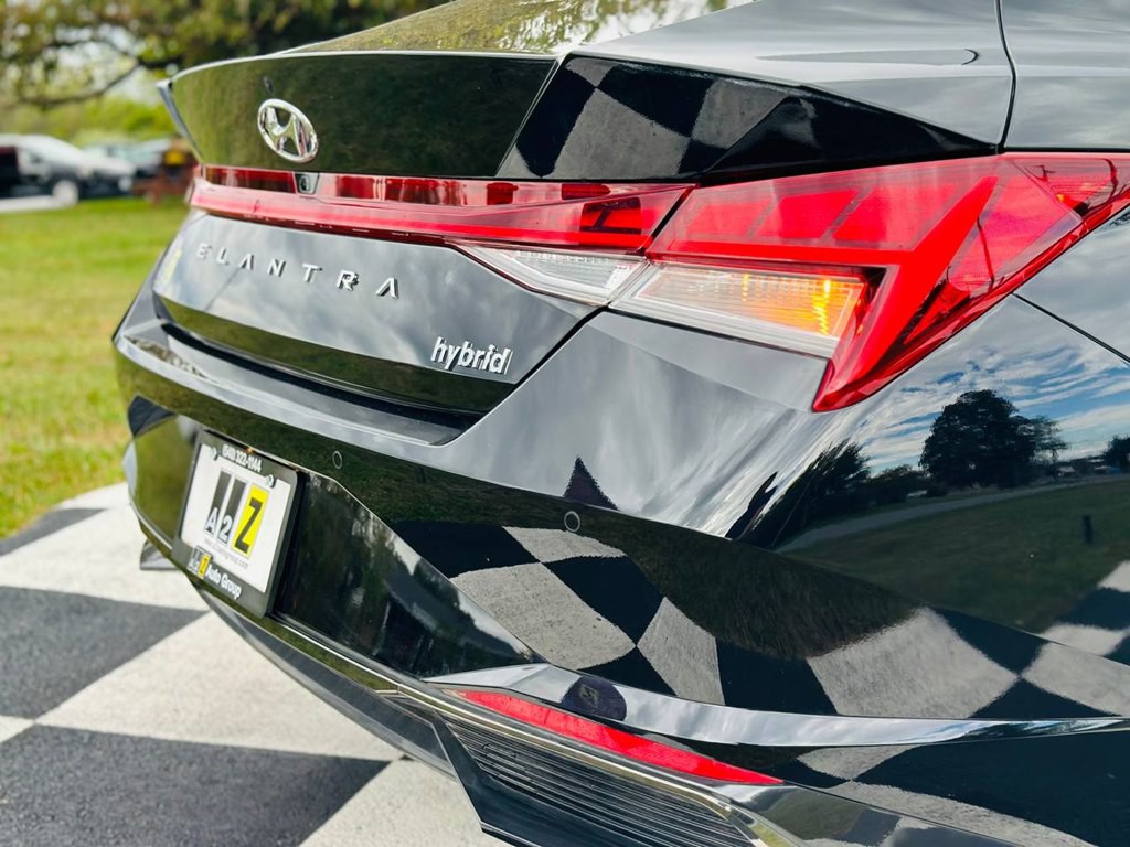 2023 Hyundai Elantra Image 12