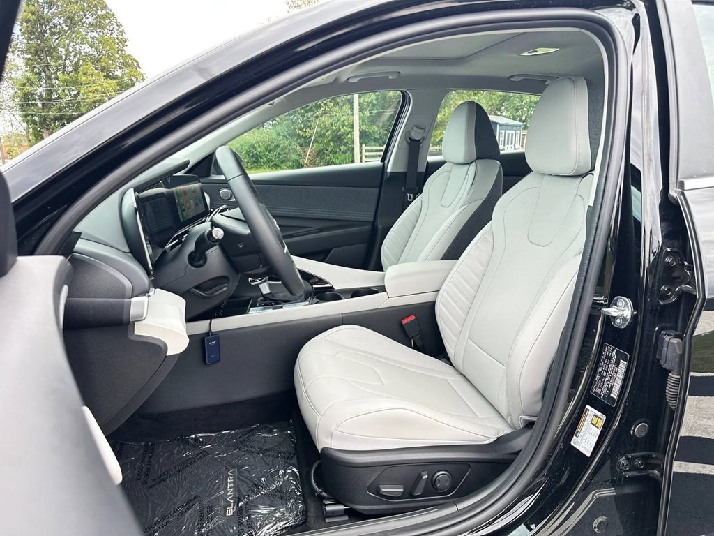 2023 Hyundai Elantra Image 16