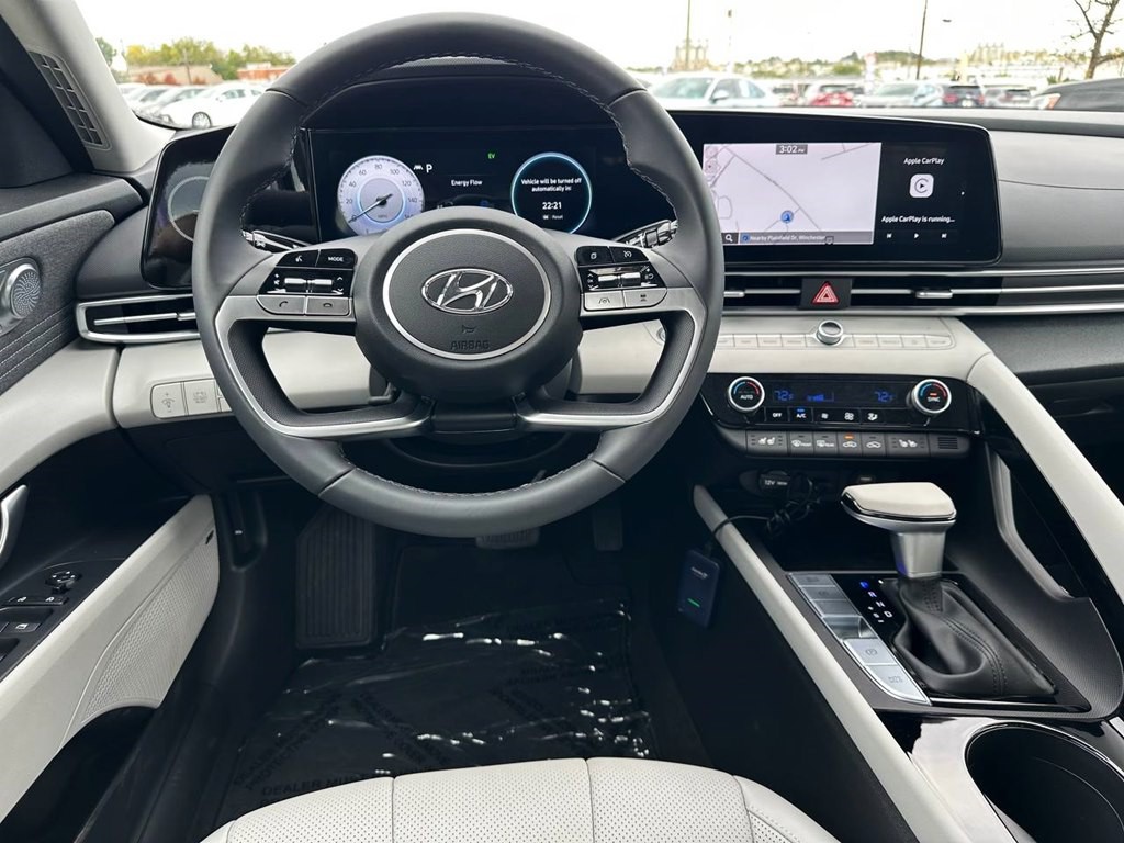 2023 Hyundai Elantra Image 19