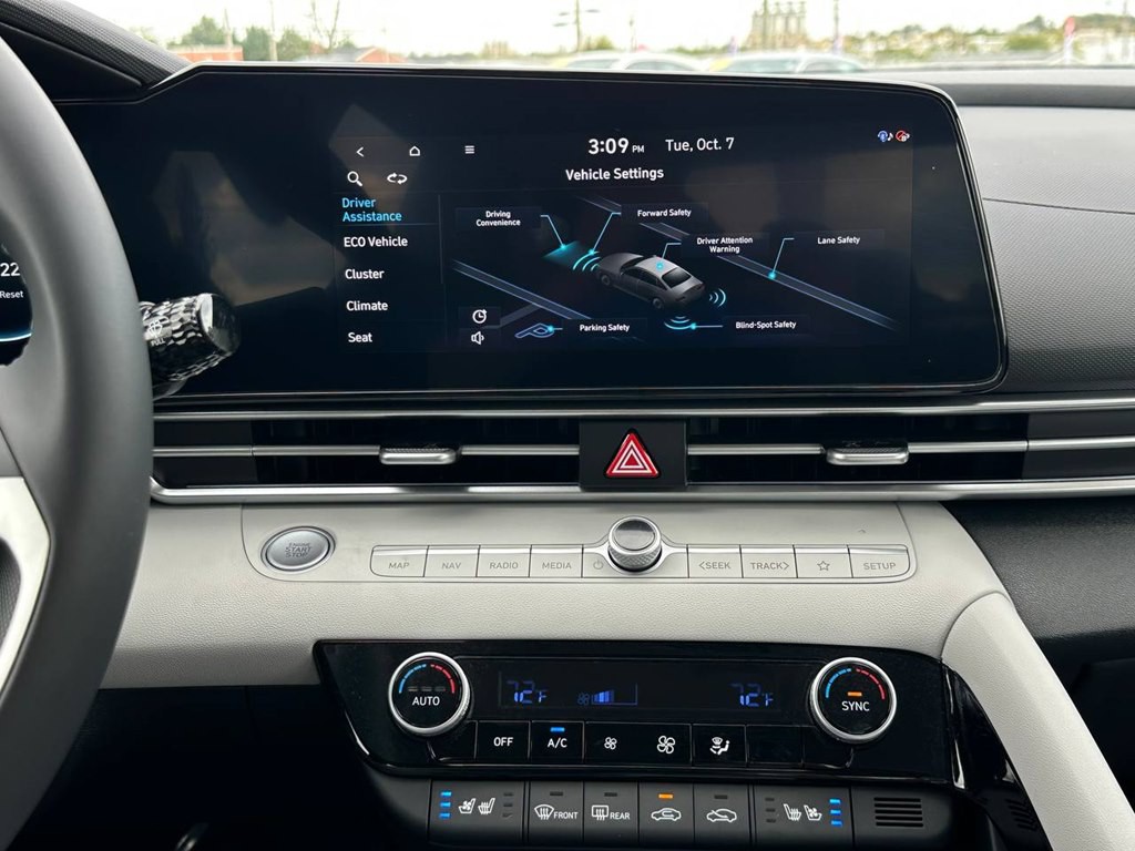2023 Hyundai Elantra Image 27