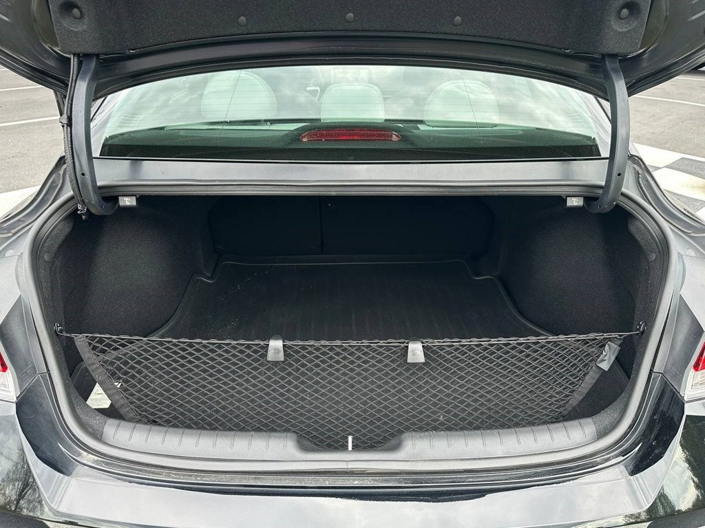 2023 Hyundai Elantra Image 39