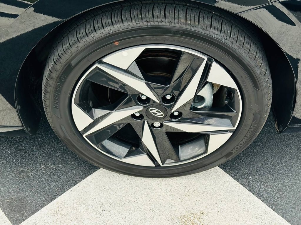 2023 Hyundai Elantra Image 44
