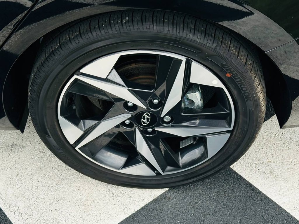 2023 Hyundai Elantra Image 47
