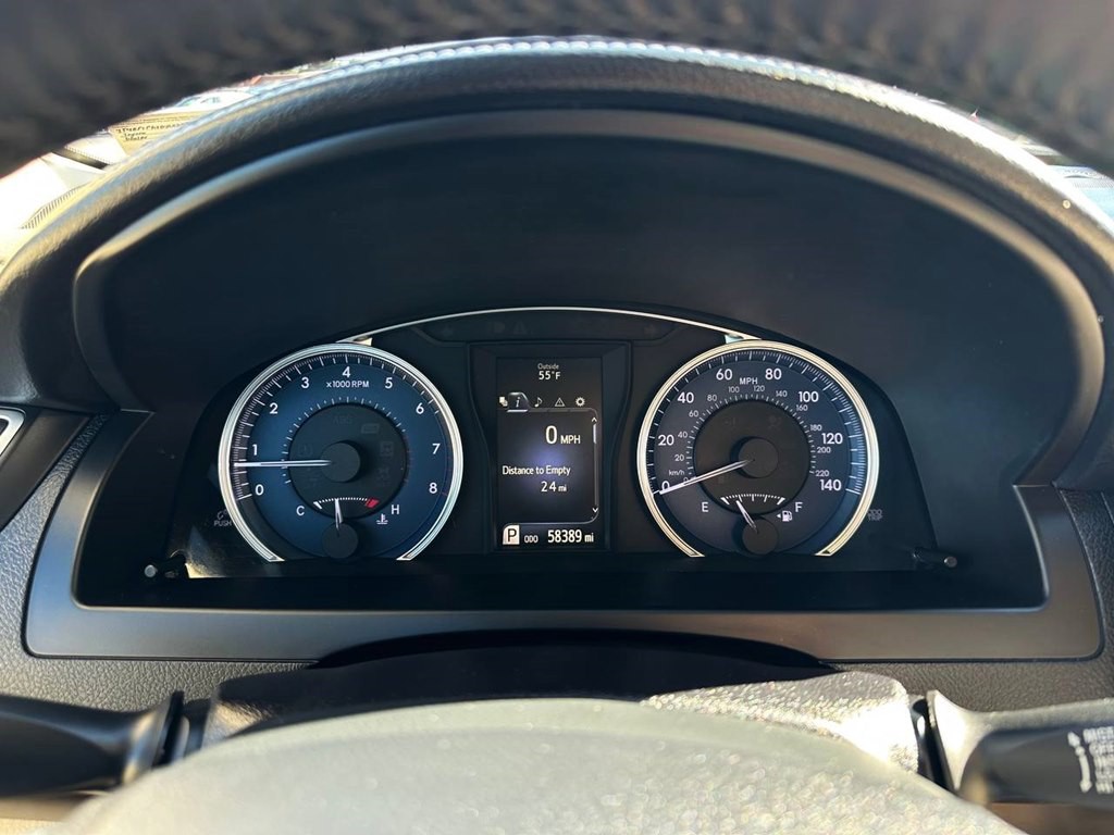 2016 Toyota Camry Image 24
