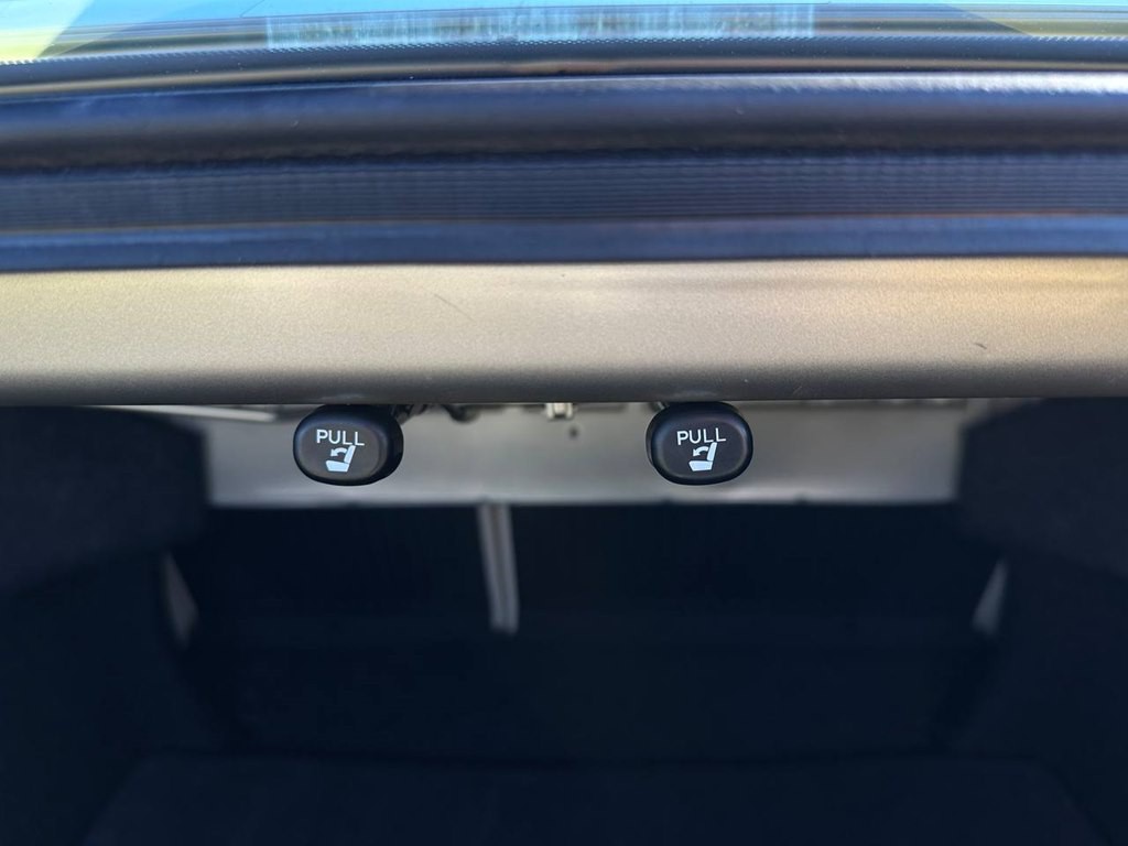 2016 Toyota Camry Image 41