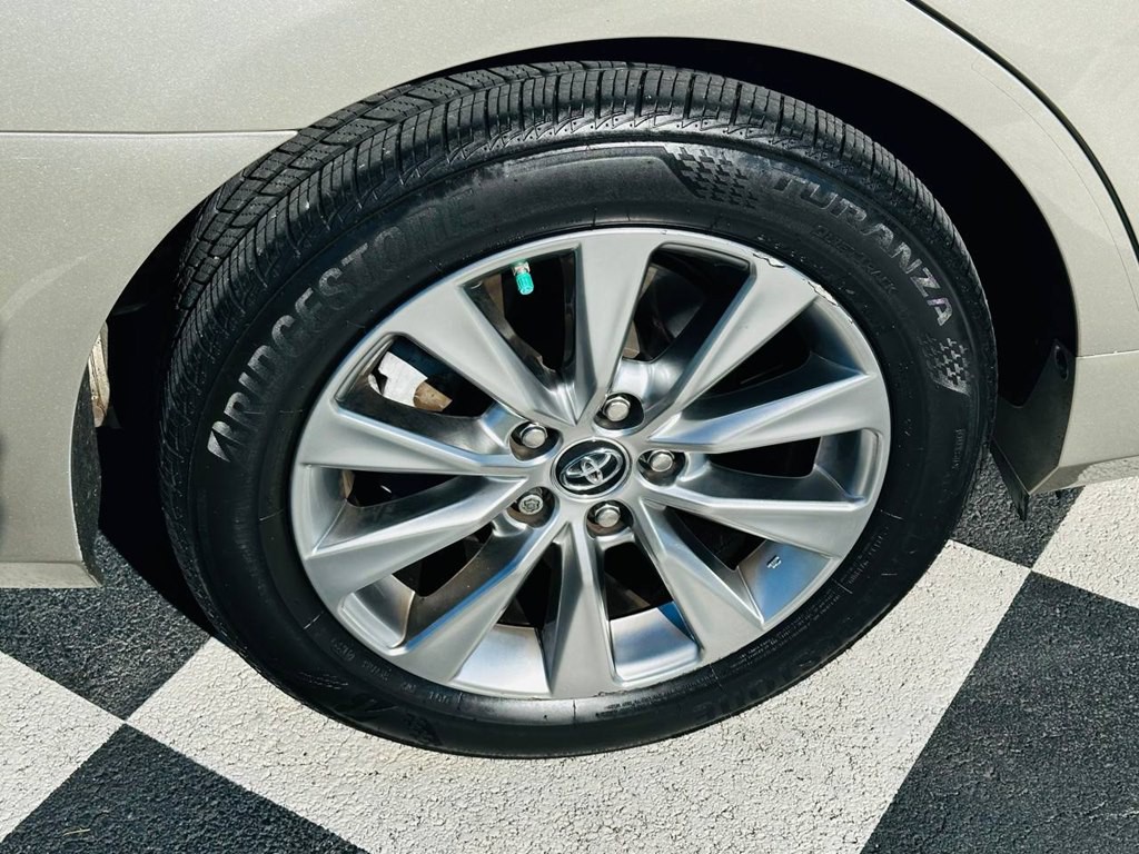 2016 Toyota Camry Image 44