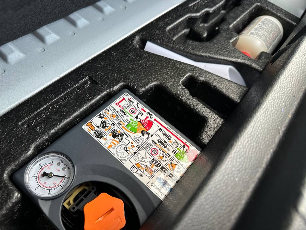 2020 Ford Econoline Image 43