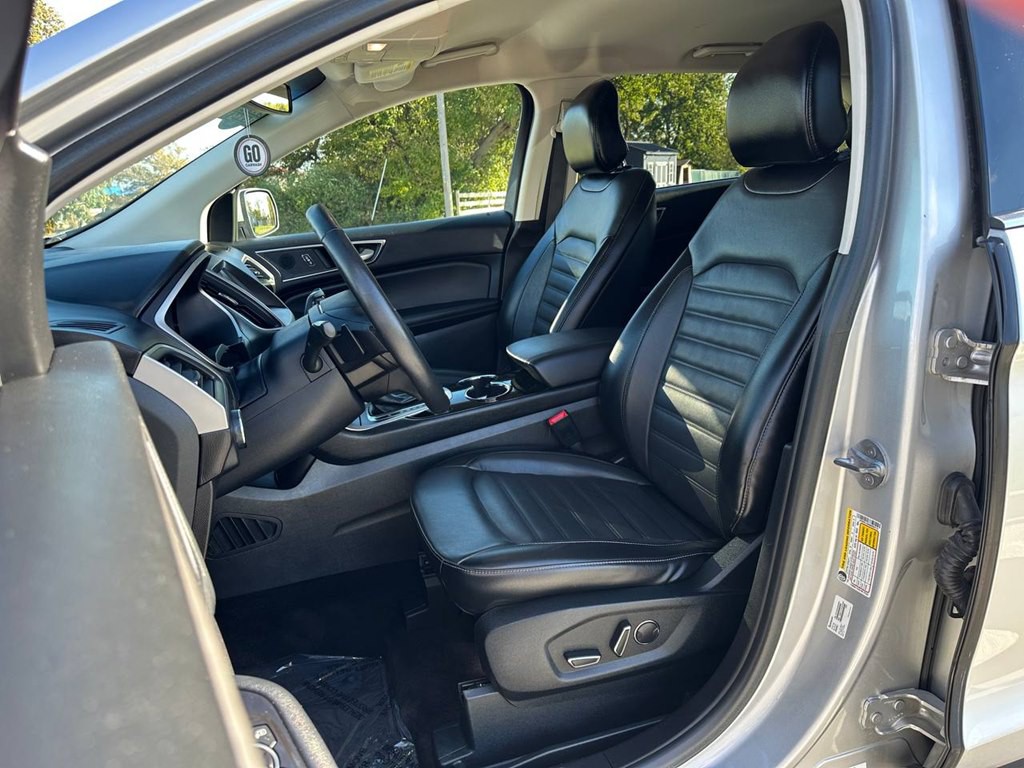 2017 Ford Edge Image 19