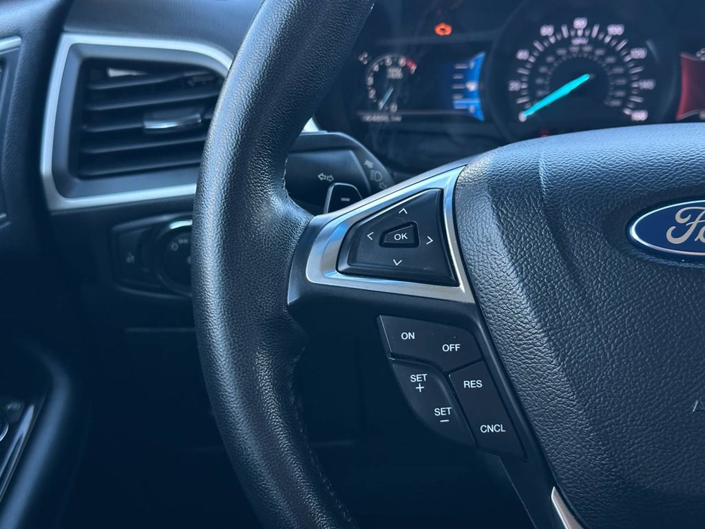 2017 Ford Edge Image 24