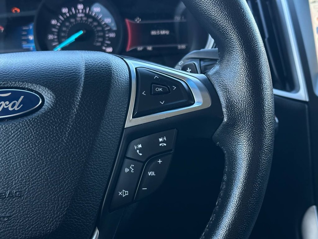 2017 Ford Edge Image 25