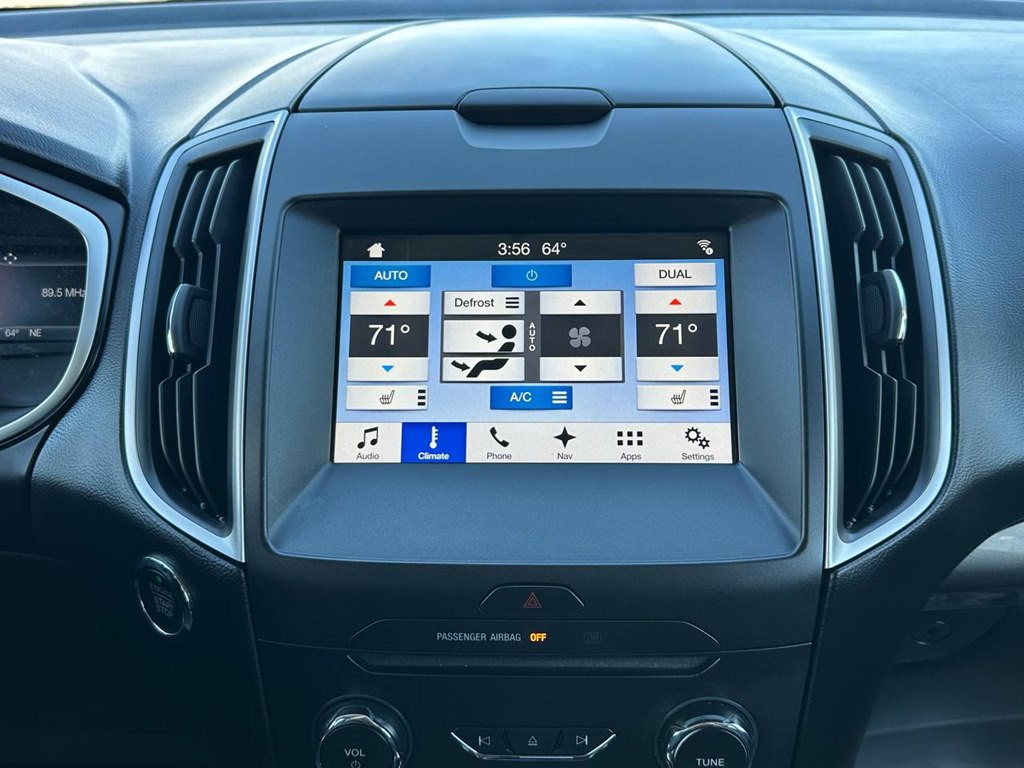 2017 Ford Edge Image 30