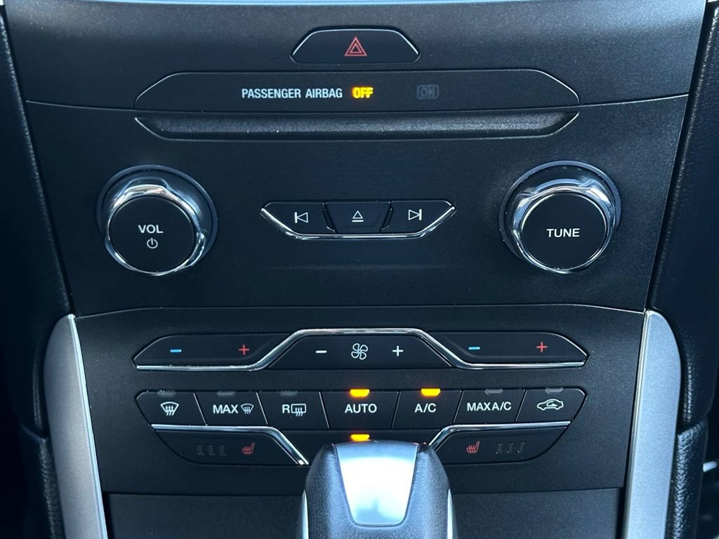 2017 Ford Edge Image 33