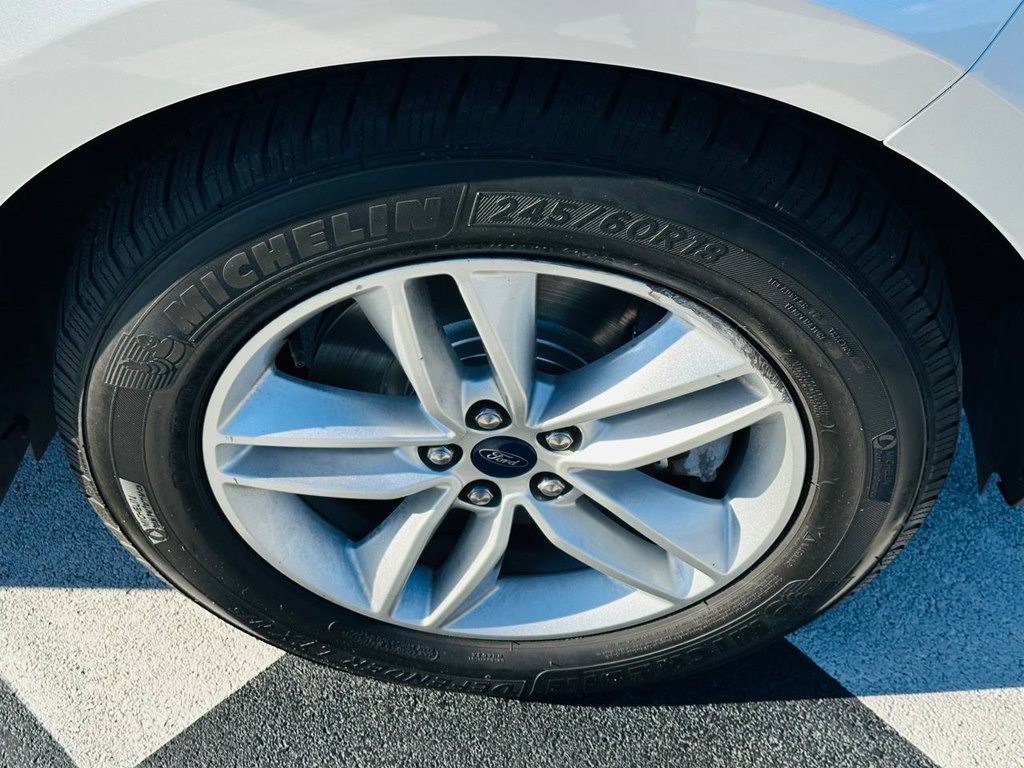 2017 Ford Edge Image 50