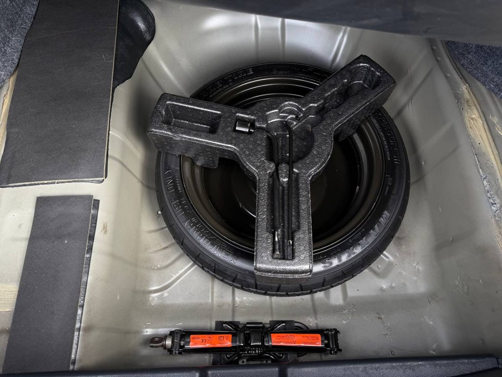 2019 Nissan Sentra Image 36