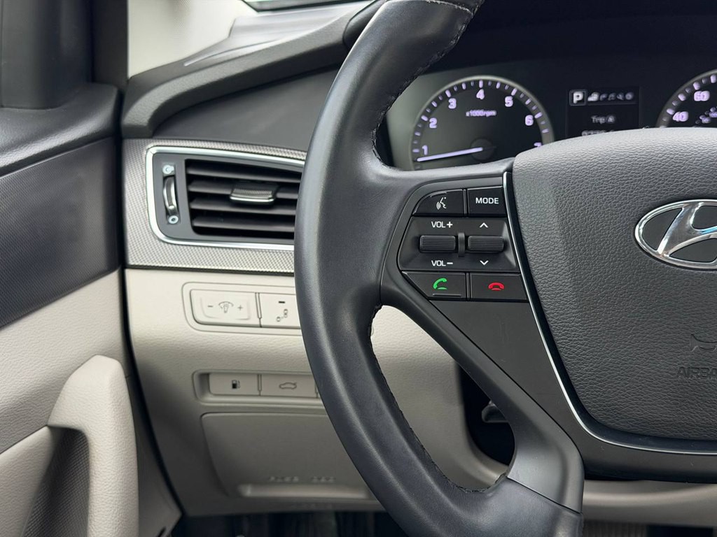 2016 Hyundai Sonata Image 24