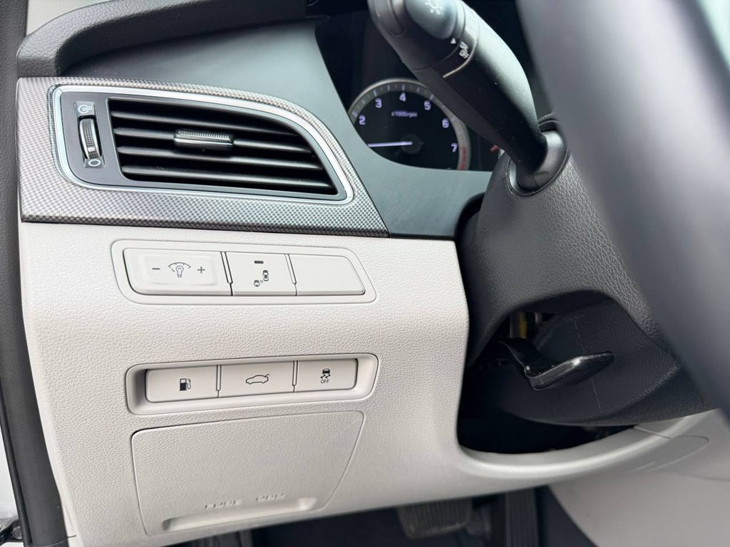 2016 Hyundai Sonata Image 37