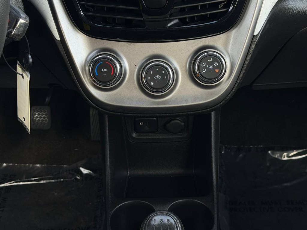 2016 Chevrolet Spark Image 27