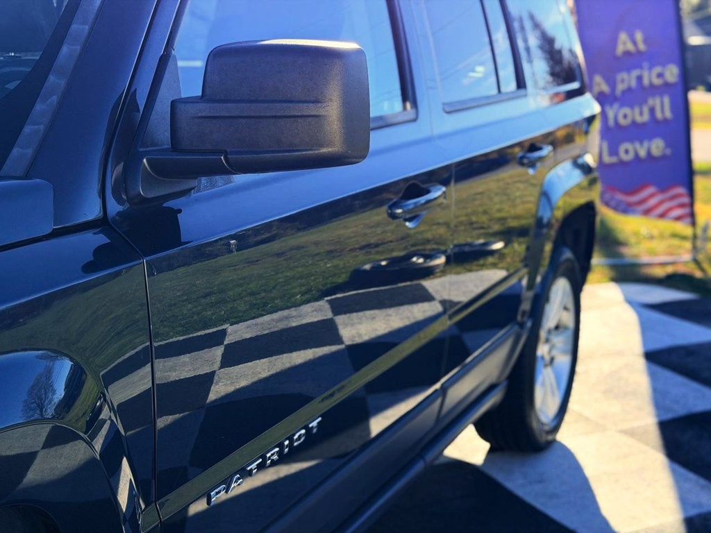 2015 Jeep Patriot Image 12