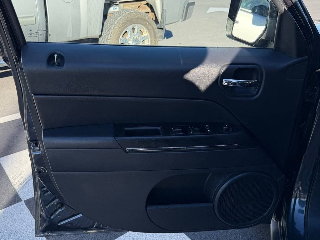 2015 Jeep Patriot Image 13