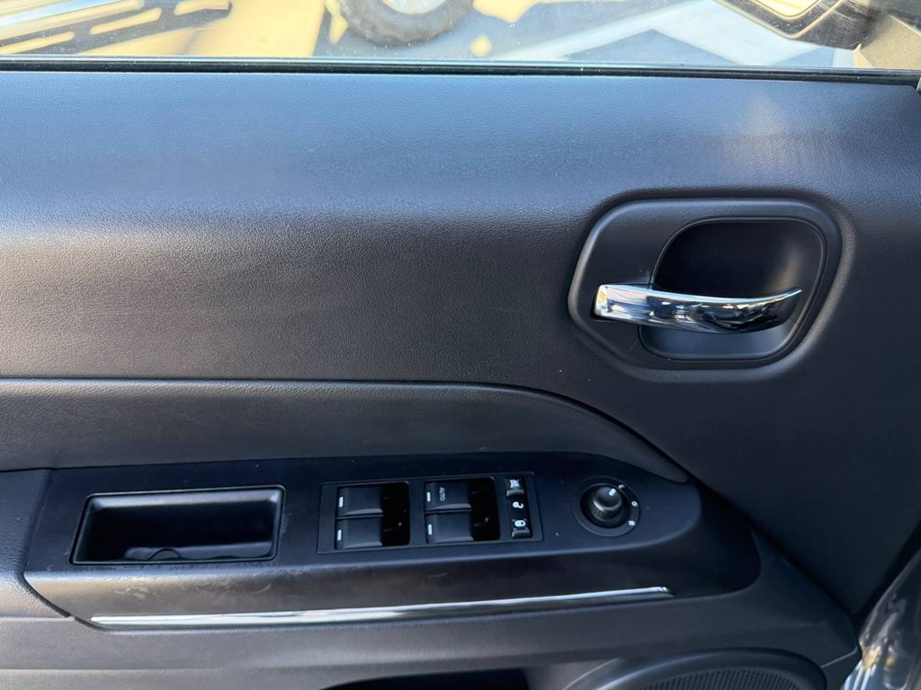 2015 Jeep Patriot Image 14