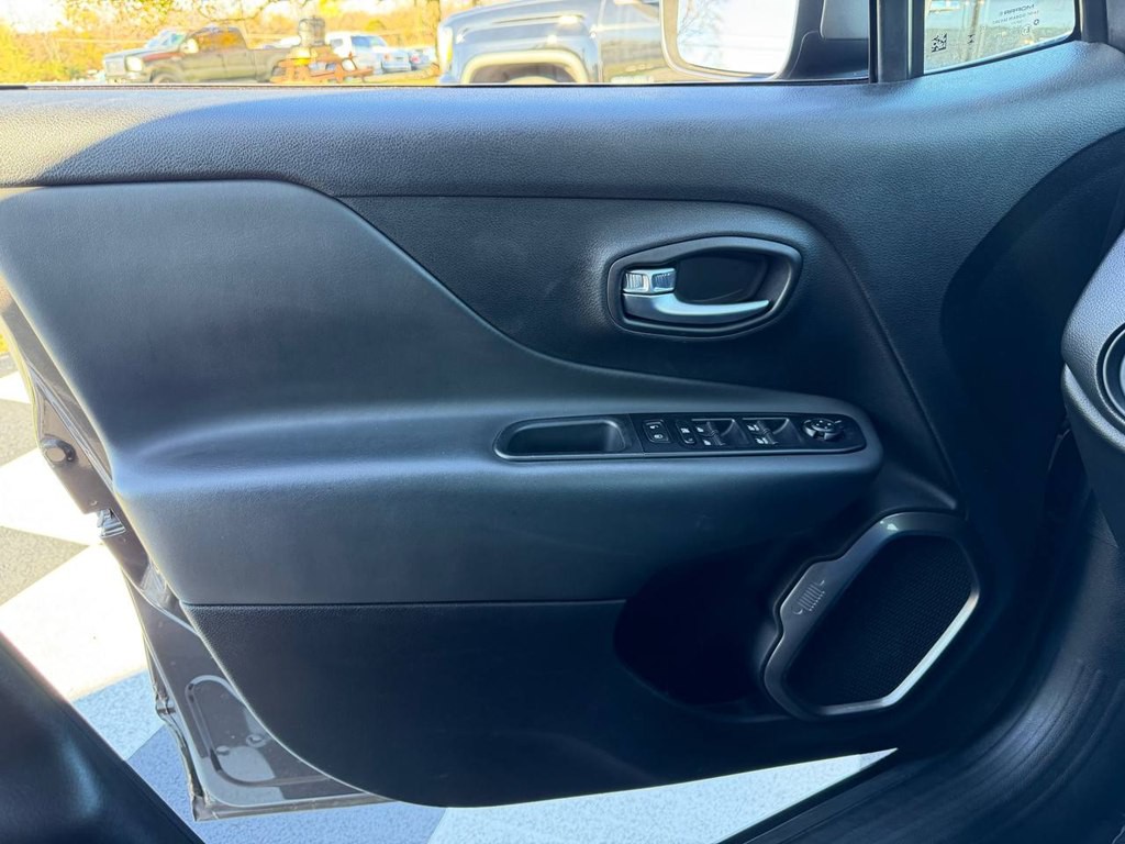 2021 Jeep Renegade Image 16