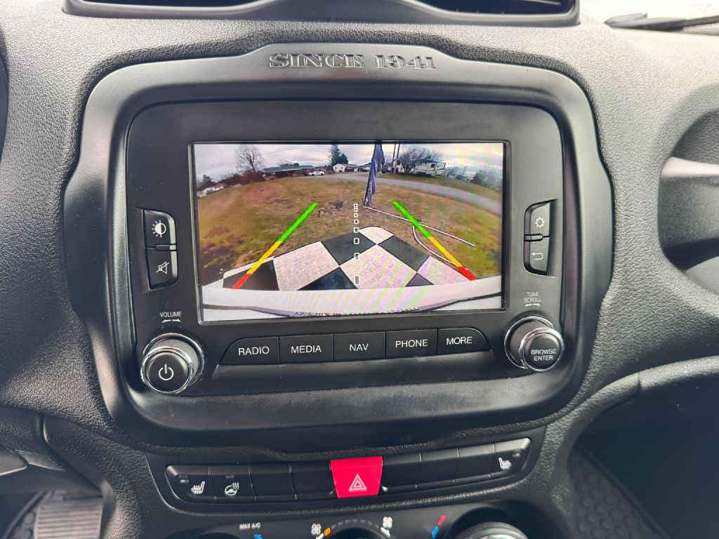 2016 Jeep Renegade Image 11