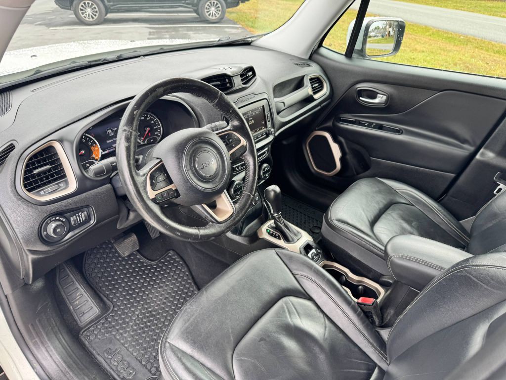 2016 Jeep Renegade Image 15