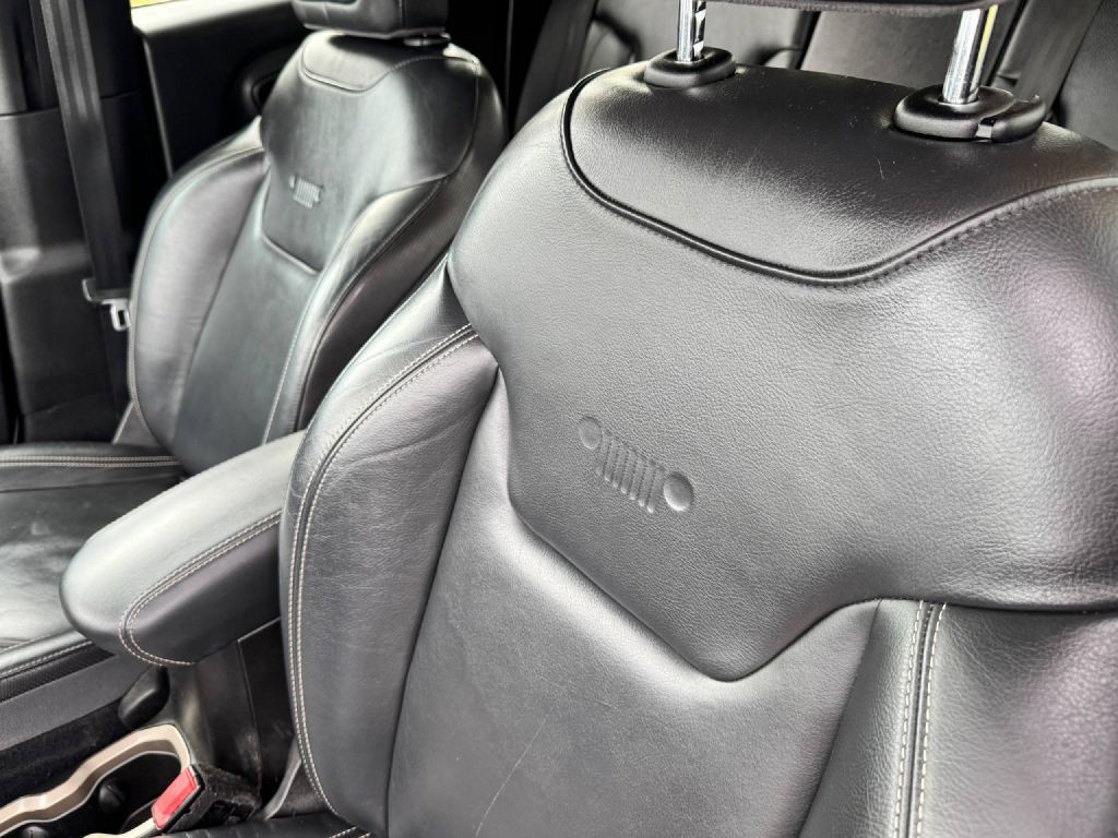 2016 Jeep Renegade Image 20