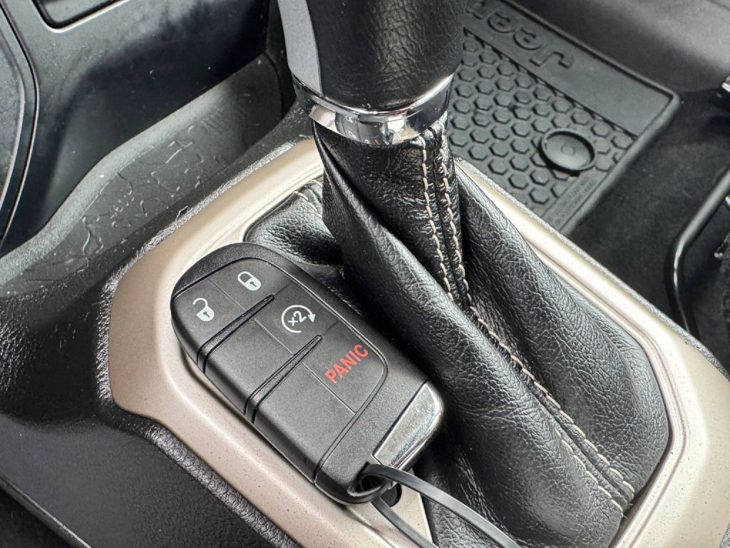 2016 Jeep Renegade Image 25