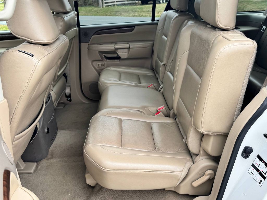 2008 Nissan Armada Image 16