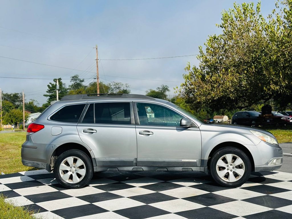 2011 Subaru Outback Image 7