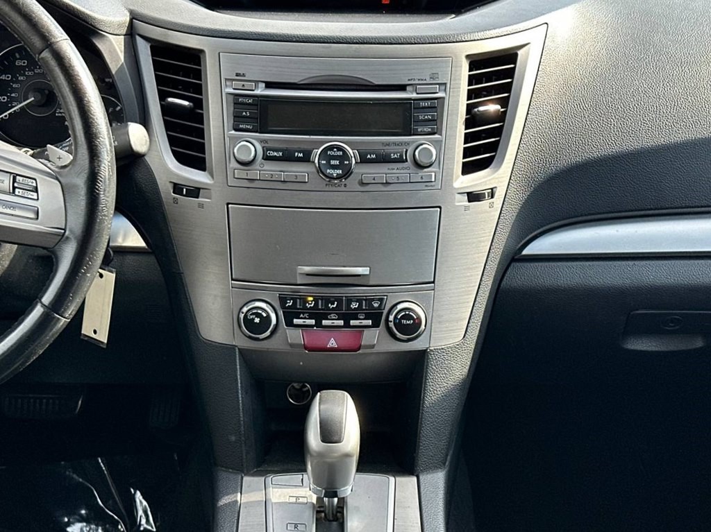 2011 Subaru Outback Image 19