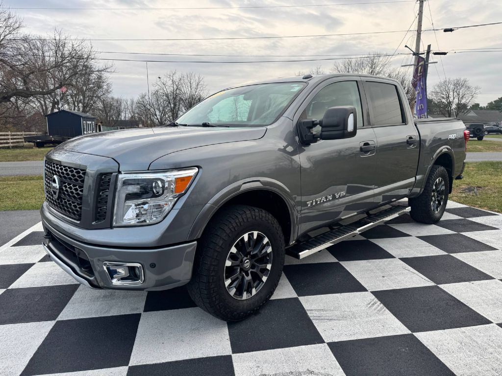 2018 Nissan Titan Image 1