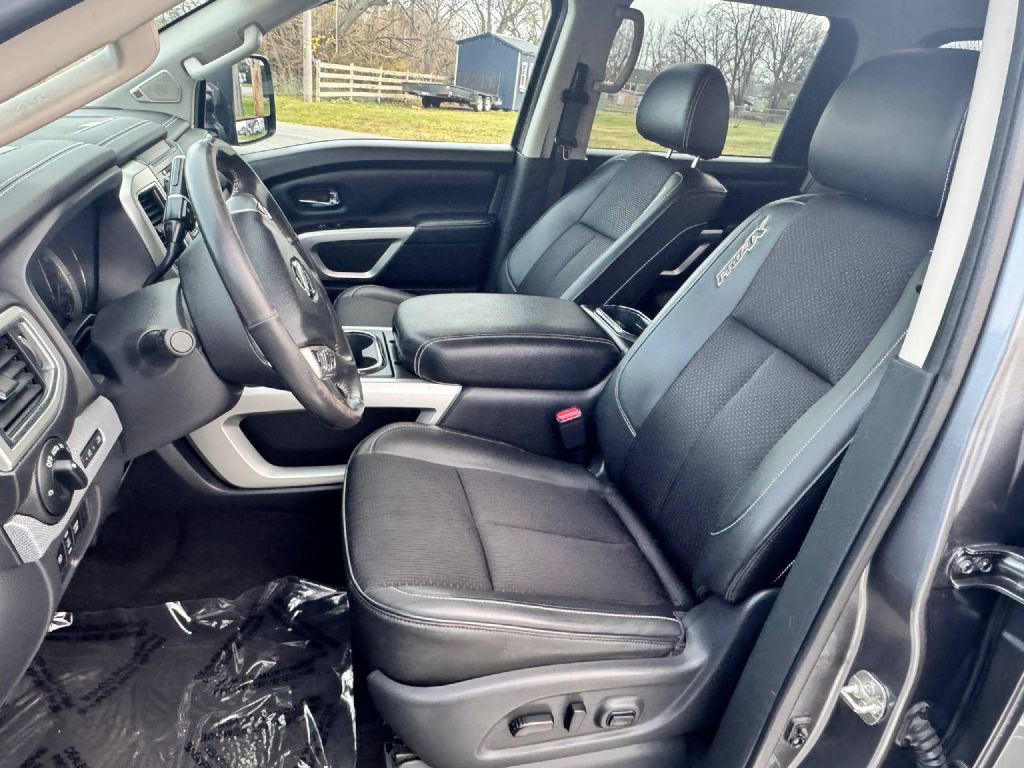 2018 Nissan Titan Image 8