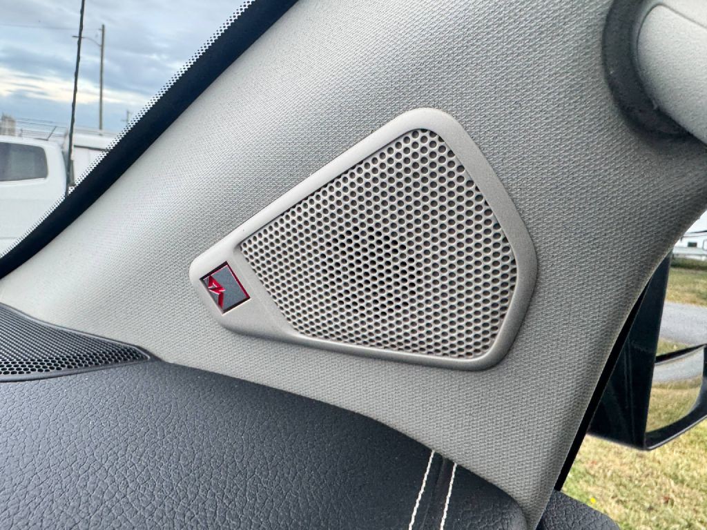 2018 Nissan Titan Image 19