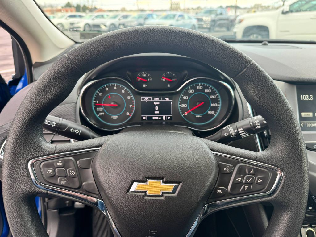 2018 Chevrolet Cruze Image 13